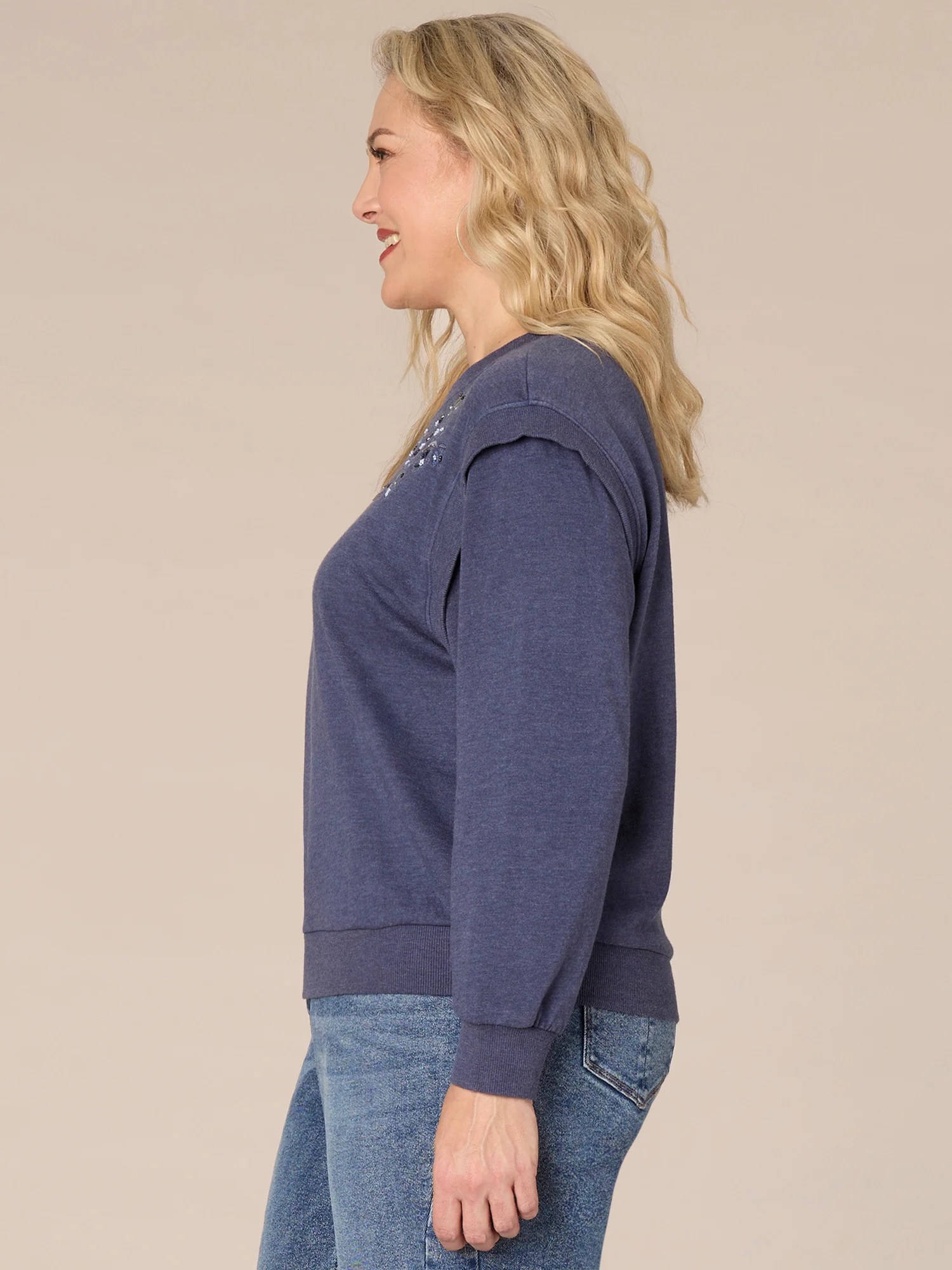 Long Sleeve Flange Shoulder Scoop Neck Embroidered Plus Size Knit Top - Legahigh