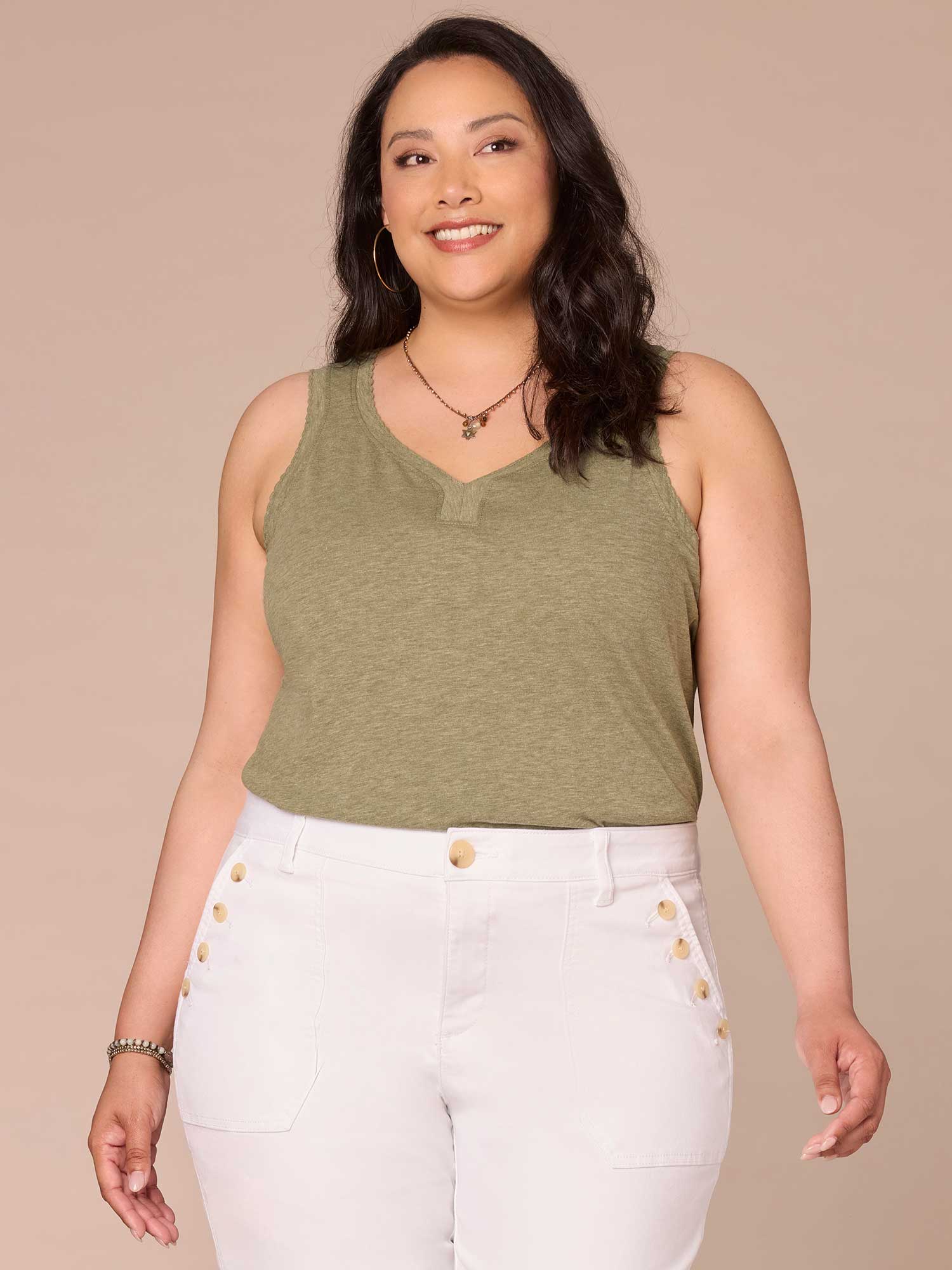 Sweetheart Neck Plus Size Knit Tank Top with Shell Tuck Embroidery - Legahigh