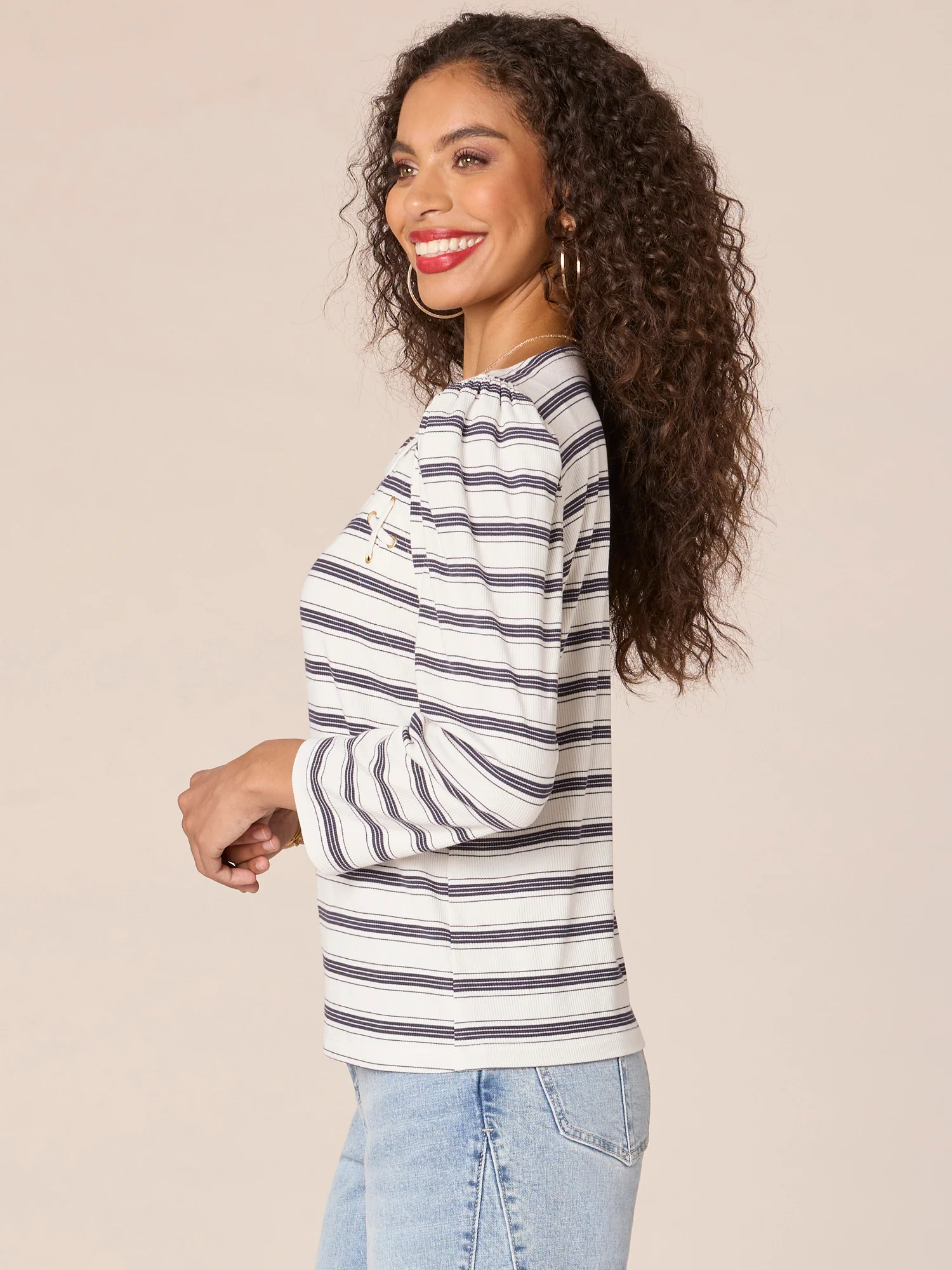 Three Quarter Sleeve Scoop Neck Lace Up Yoke Stripe Print Knit Top - Legahigh
