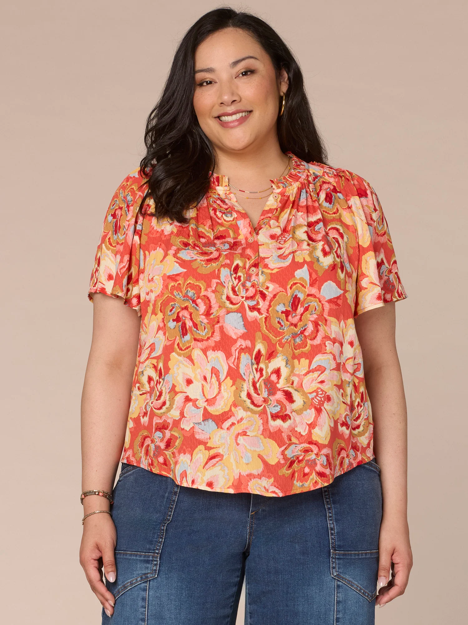 Plus Size Short Sleeve Ruffle V-Neck Buttoned Floral Print Woven Top - Legahigh