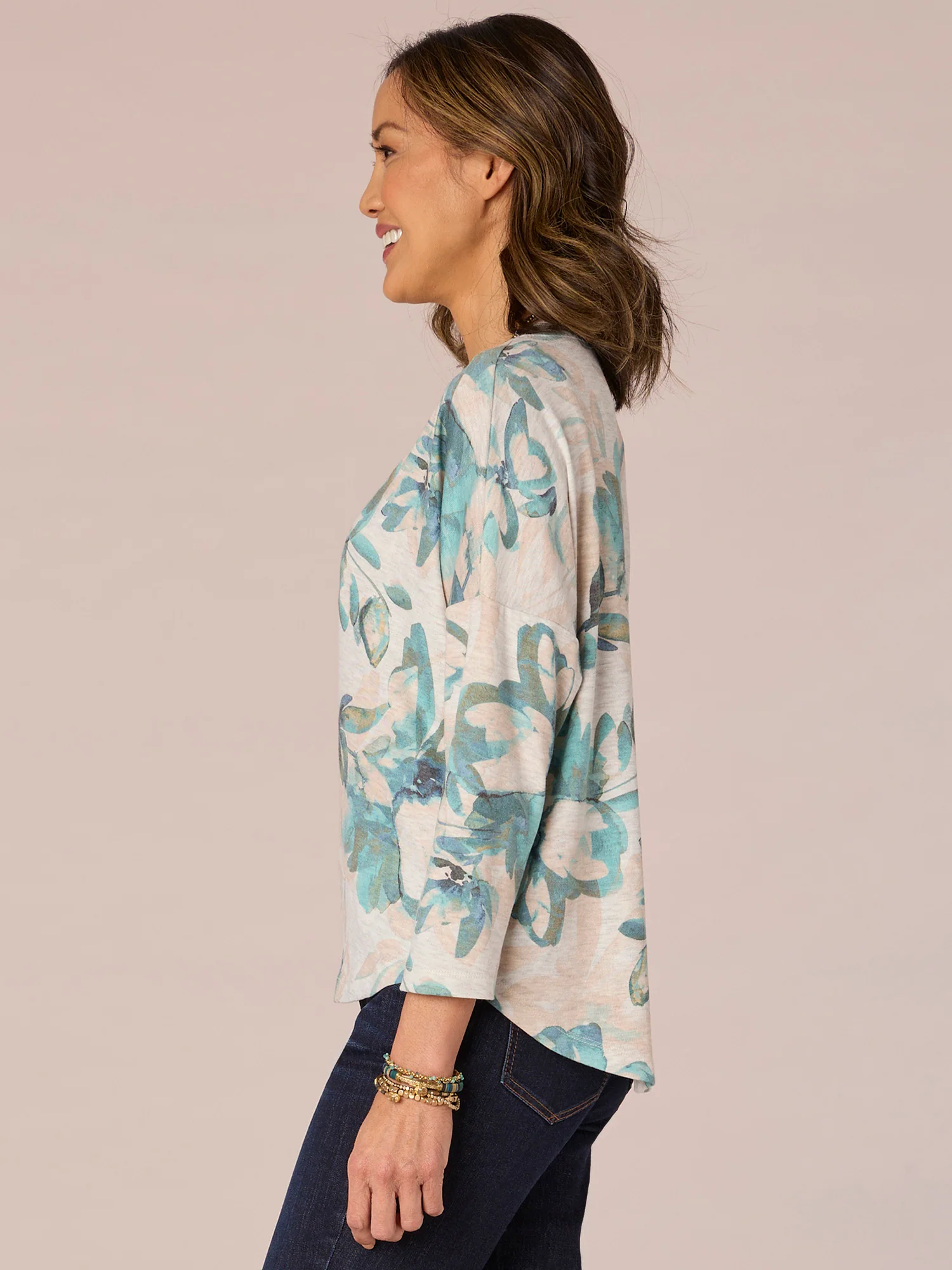 Three Quarter Sleeve Rounded V-Neck Floral Placement Print Knit Top - Legahigh