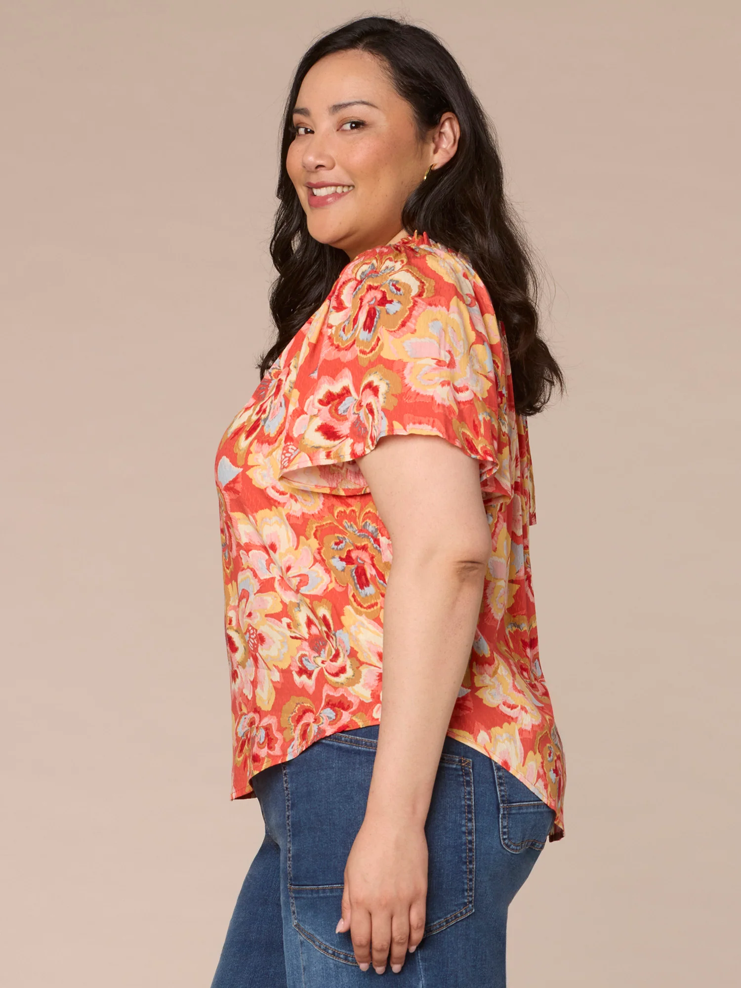 Plus Size Short Sleeve Ruffle V-Neck Buttoned Floral Print Woven Top - Legahigh