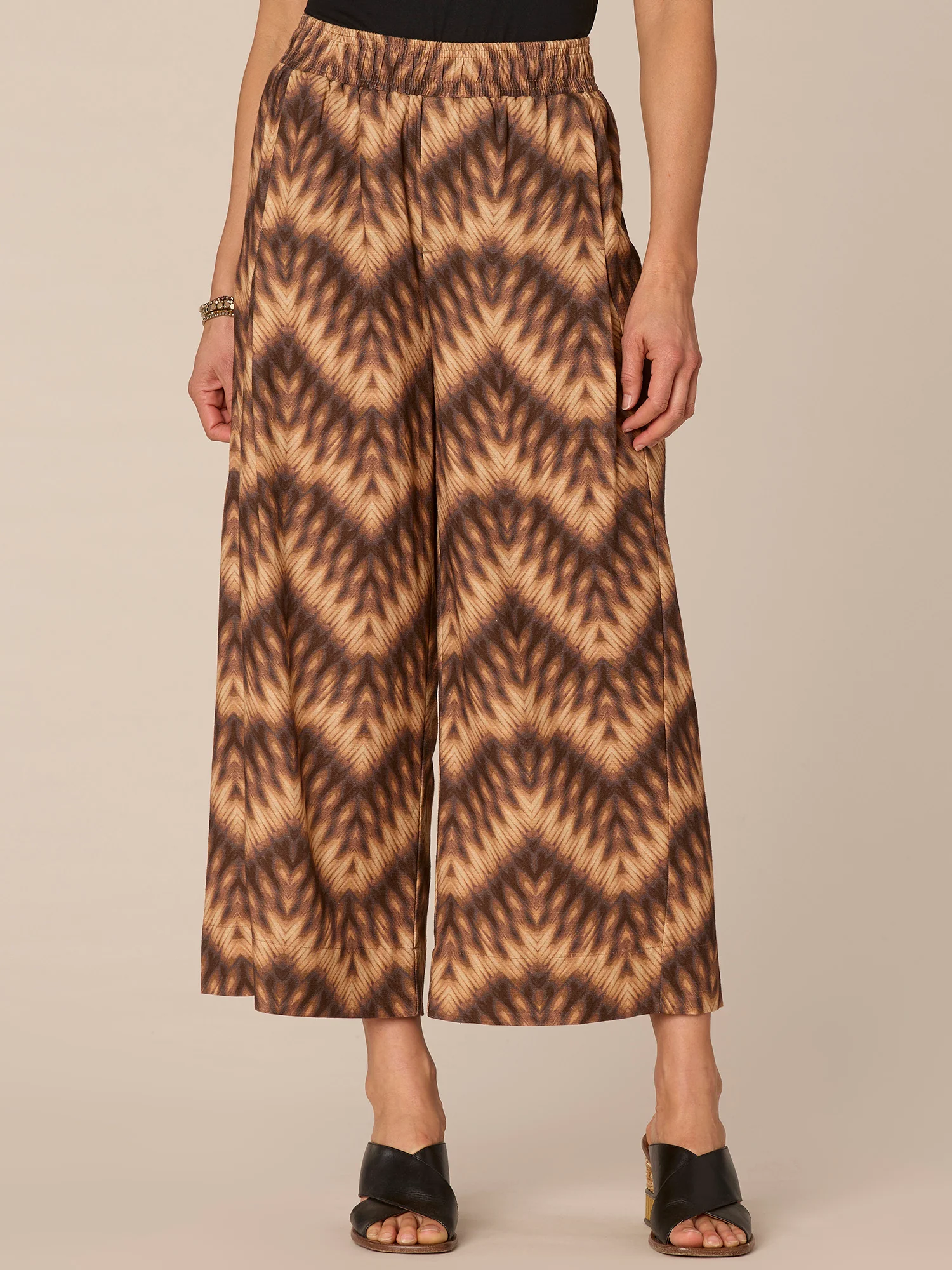 Skyrise Printed Wide Leg Cropped Glider with Pleating - Legahigh