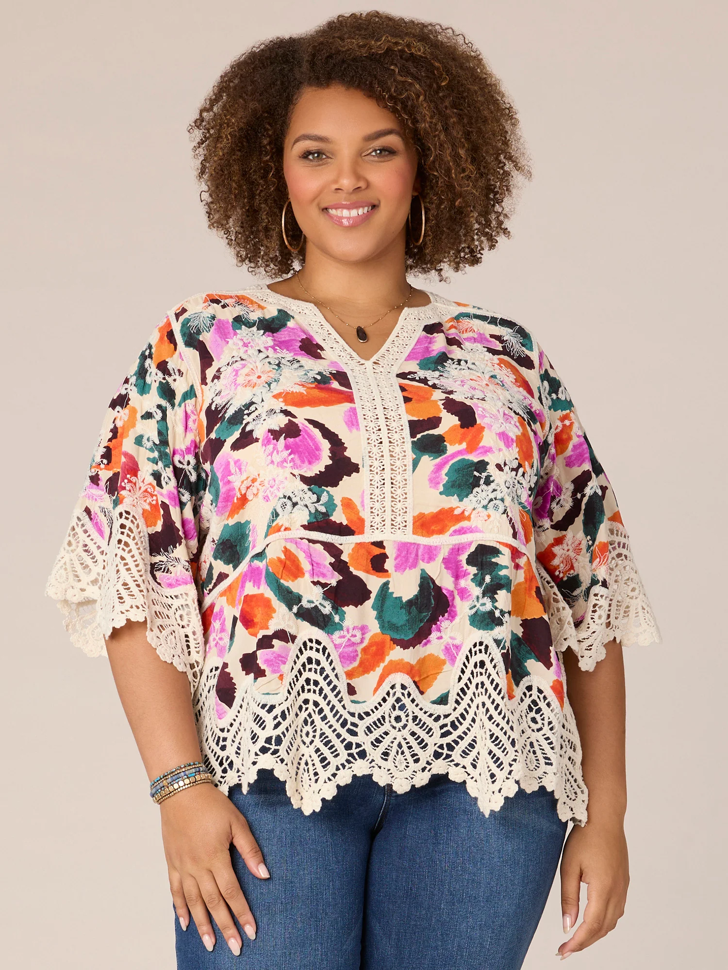 Three Quarter Sleeve Crochet V-Notch Neck Printed Plus Size Woven Top - Legahigh