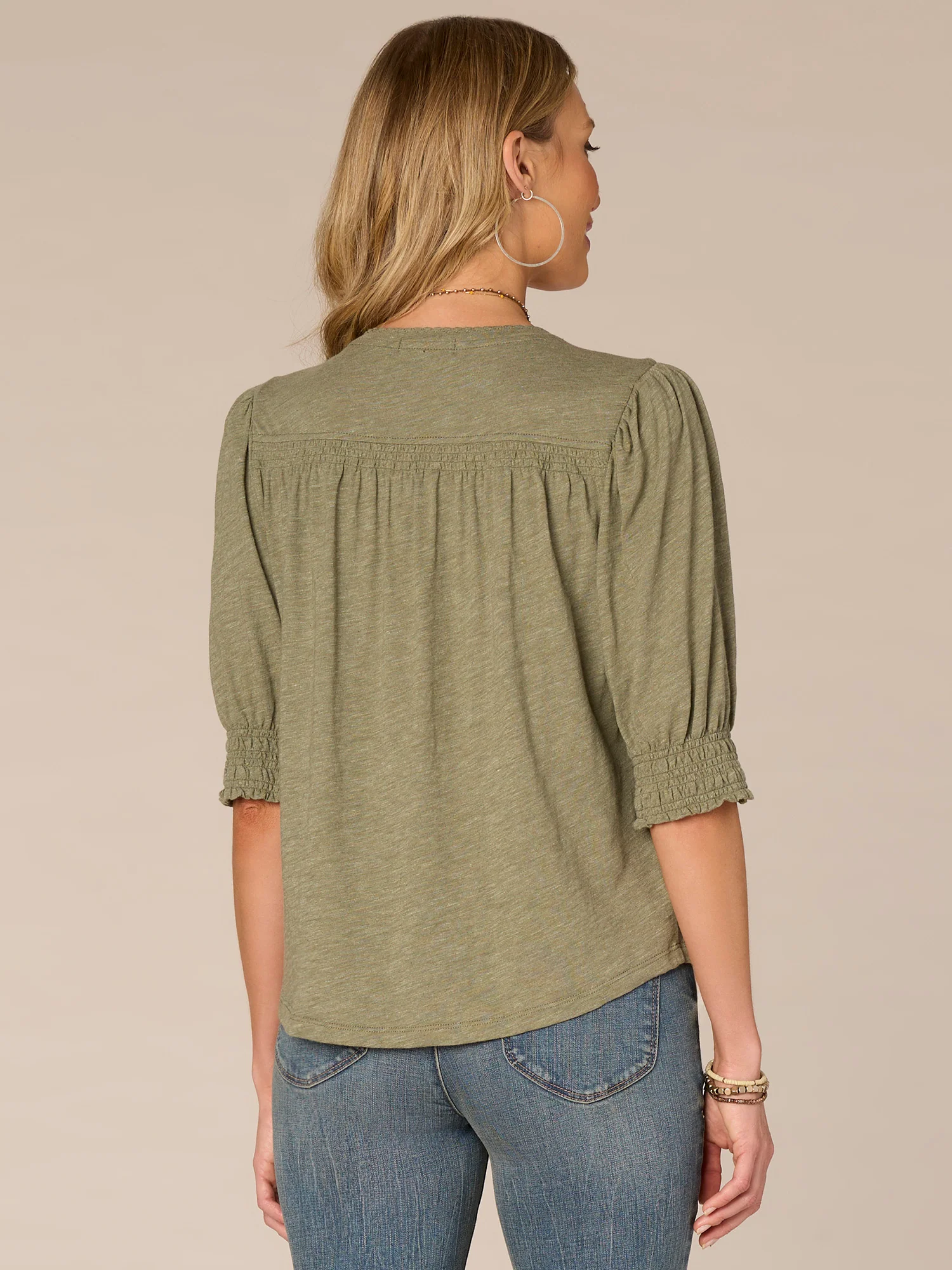 Elbow Blouson Sleeve Scallop V-Neck Knit Top with Smocking Detail - Legahigh