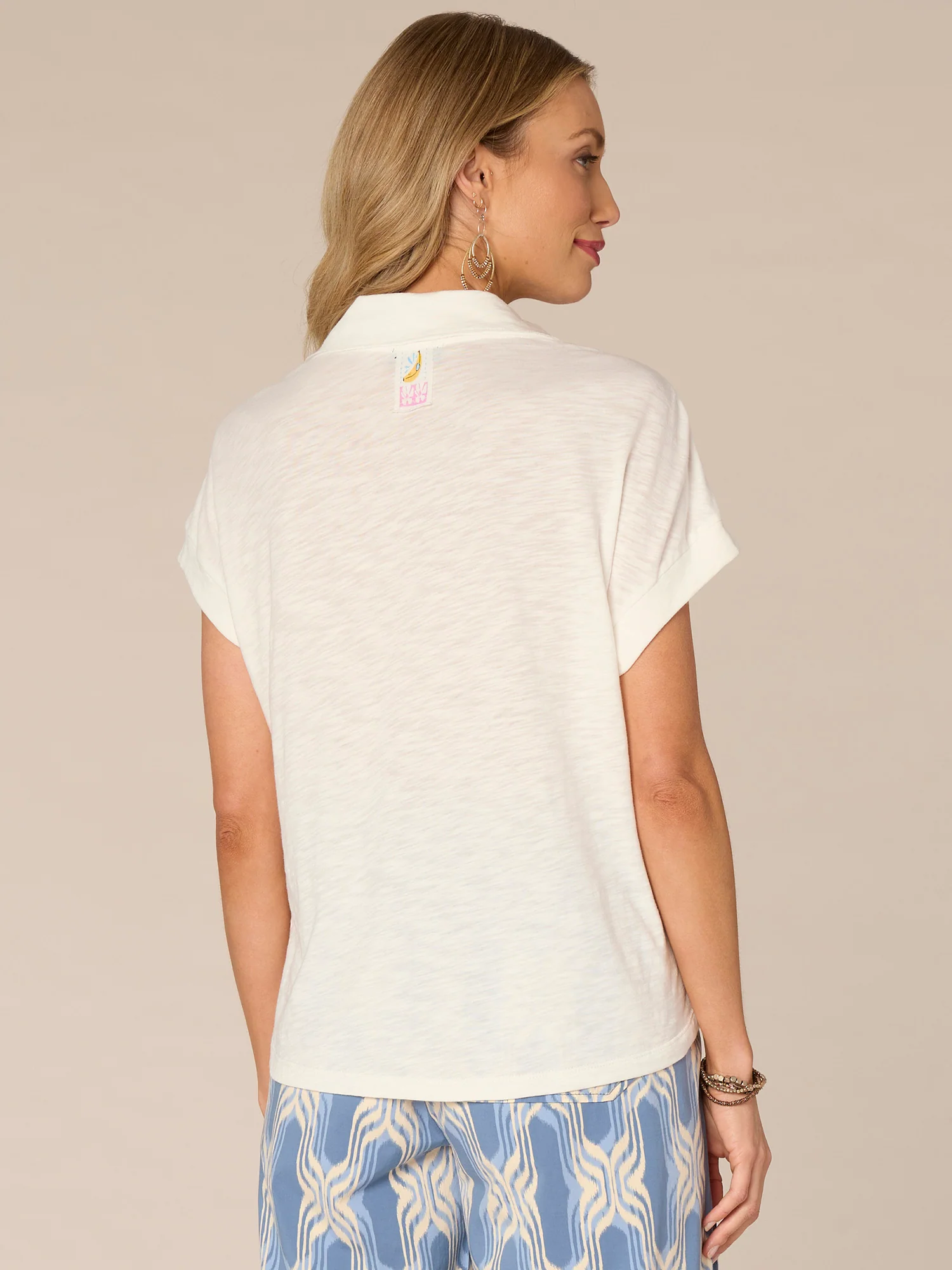 Short Sleeve Collared V-Placket Knit Top with Printed Pocket - Legahigh