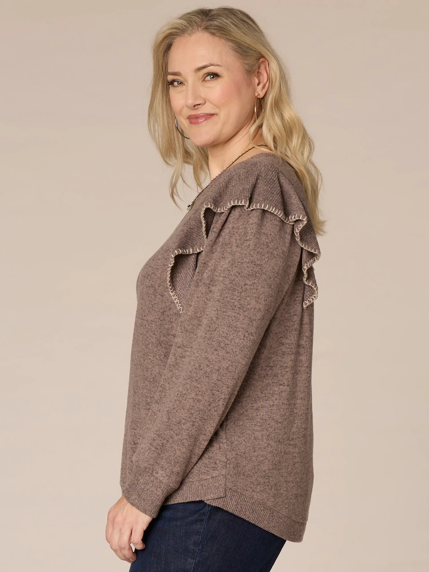 Long Sleeve Scoop Neck V-Placket Embroidered Plus Size Knit Top - Legahigh