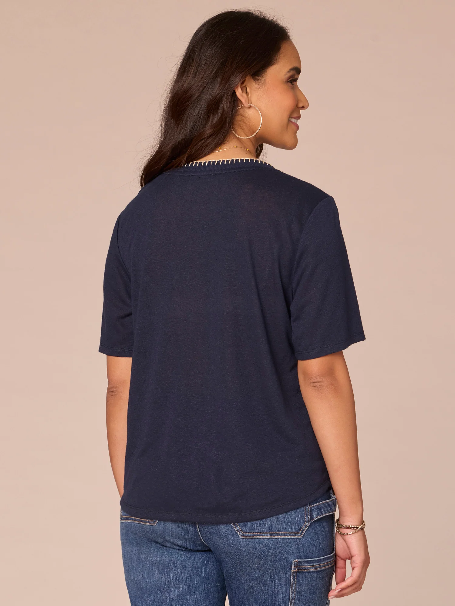 Short Sleeve V-Neck Contrast Blanket Stitch Pocket Knit Top - Legahigh
