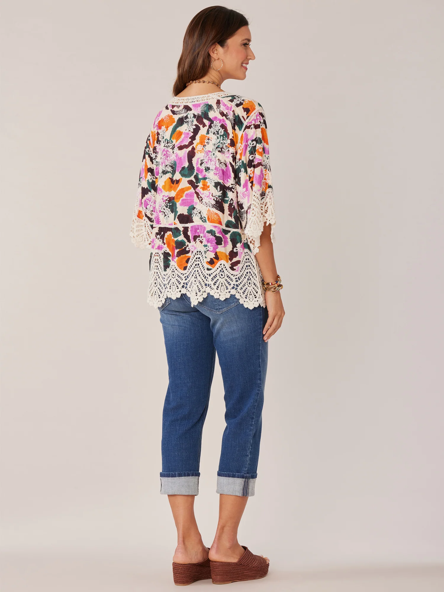 Three Quarter Sleeve V-Notch Neck Scallop Edge Printed Petite Woven Top - Legahigh