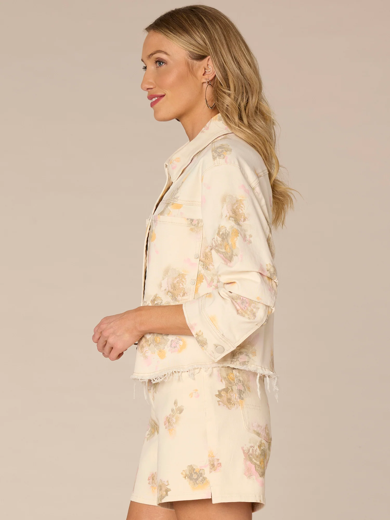 Ruched Sleeve Button Down Curved Raw Hem Floral Woven Jacket - Legahigh