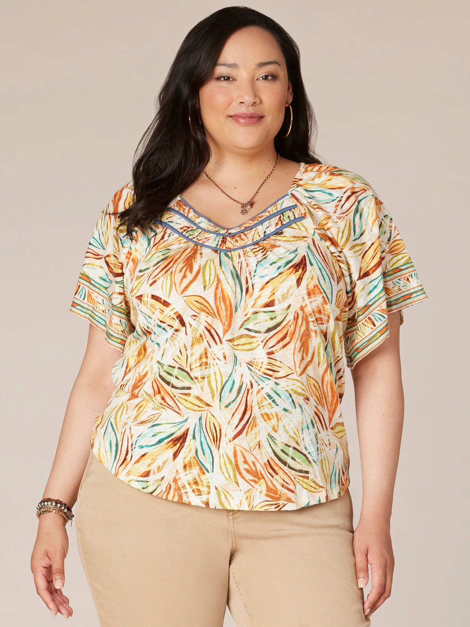 Short Bell Sleeve V-Neck Placement Print Plus Size Knit Top - Legahigh