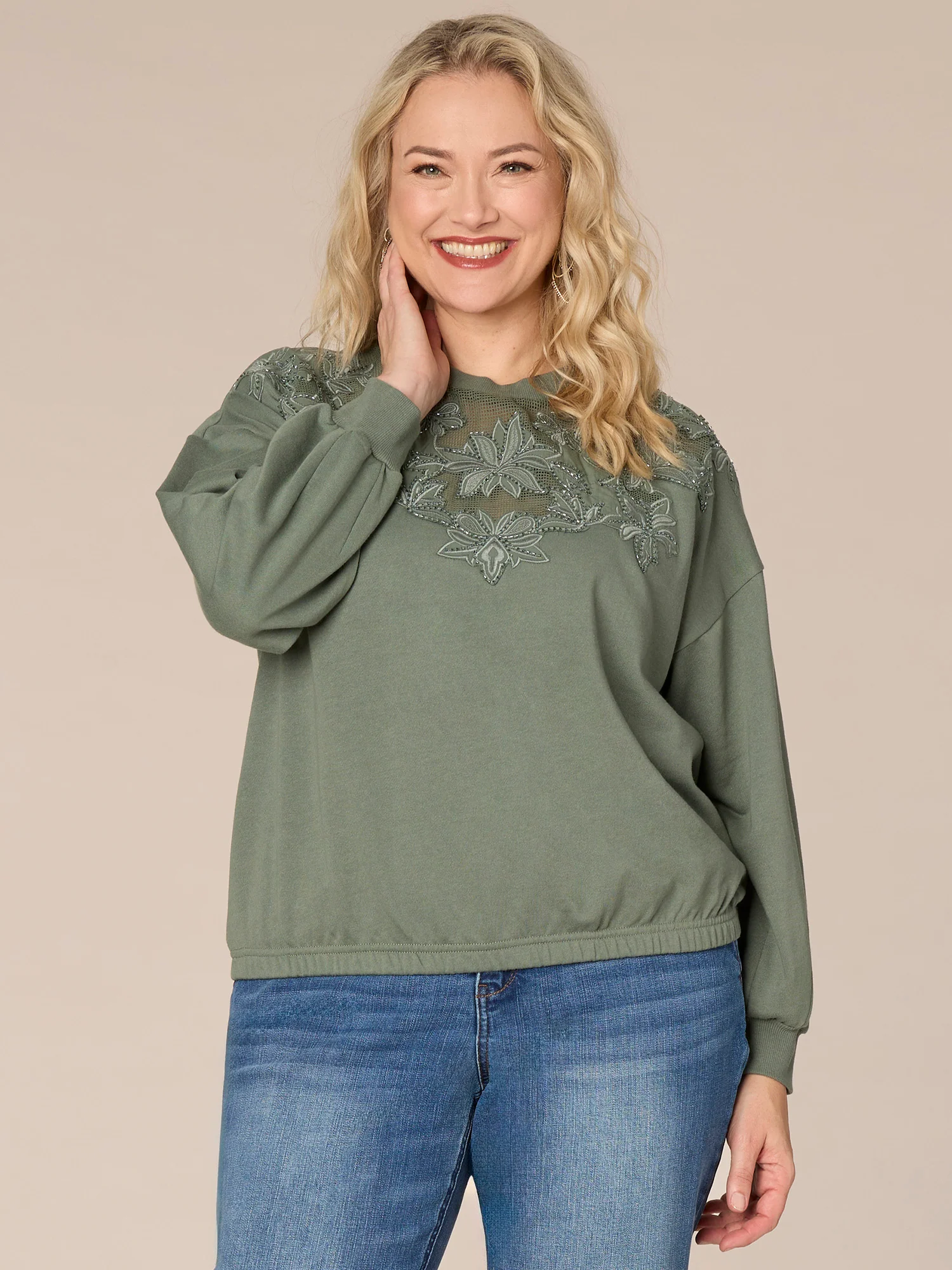 Drop Shoulder Sleeve Scoop Neck Die Cut Cased Hem Plus Size Knit Top - Legahigh